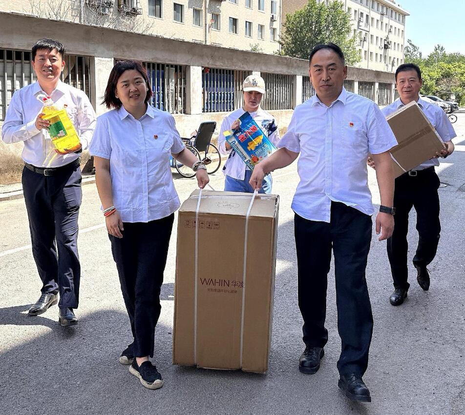 “银社”共建聚合力 近邻帮扶暖人心